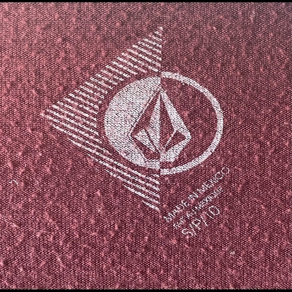 VOLCOM-T SHIRT-SIZE SMALL - Picture 5 of 6
